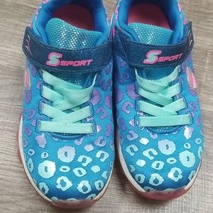 Girl Skechers Size 1